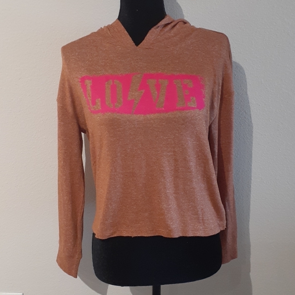 NWT EPIC THREADS love half top with hoodie, LG